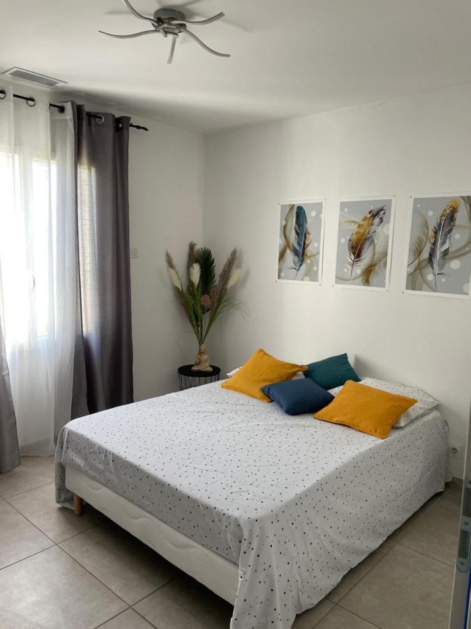 Chambre Avec Salle De Bain Privee Dans Villa Avec Garage Маноск Екстериор снимка